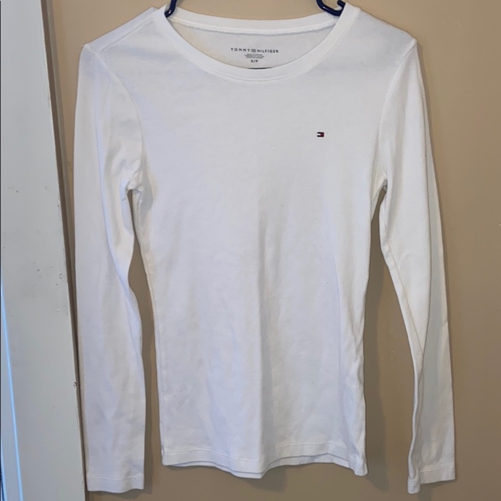 Long sleeve Tommy Hilfiger shirt !